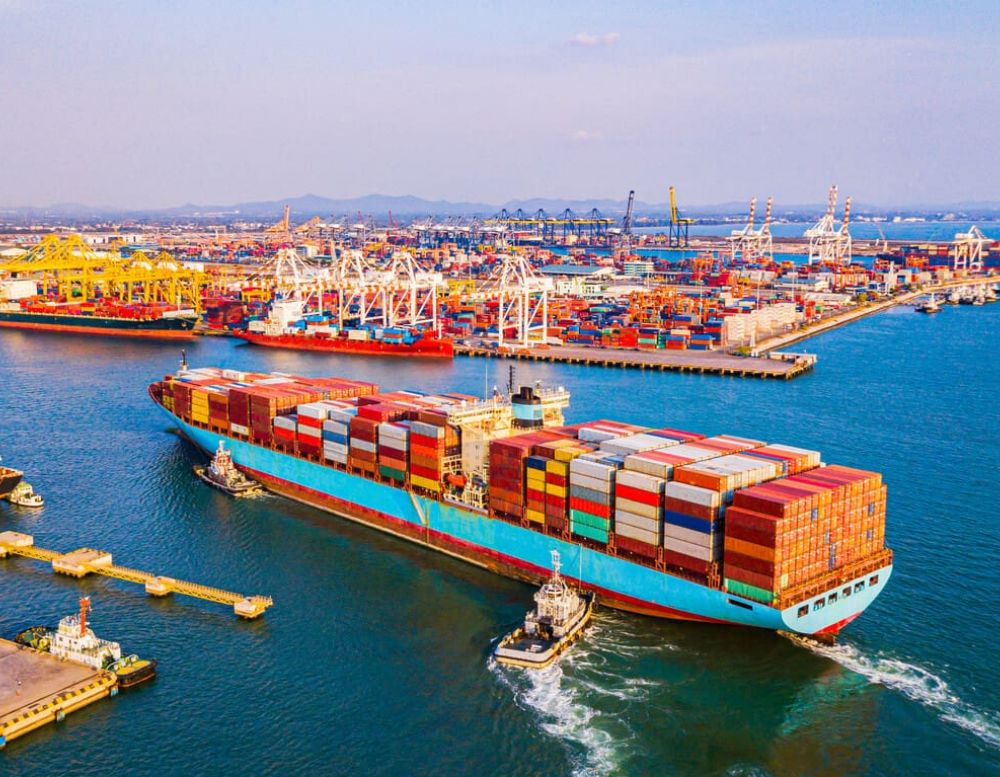 container ship backup