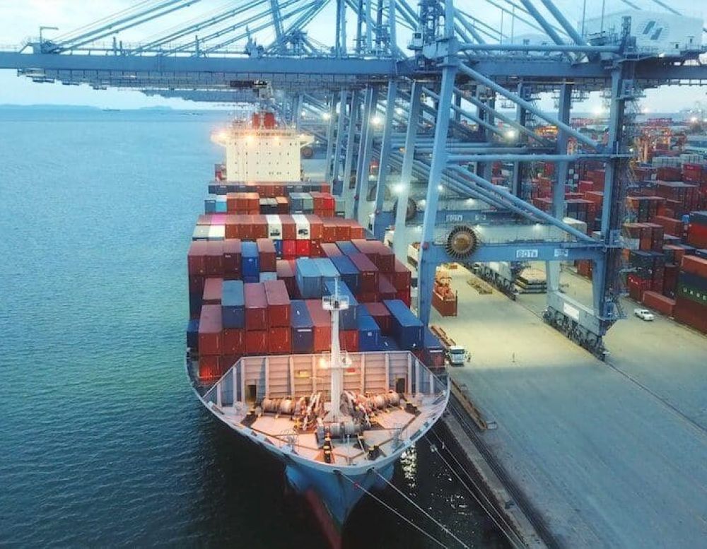 legacy-scs-cargo-ship